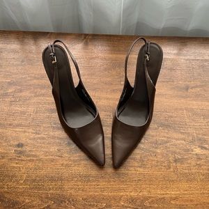 Classic brown sling backs!